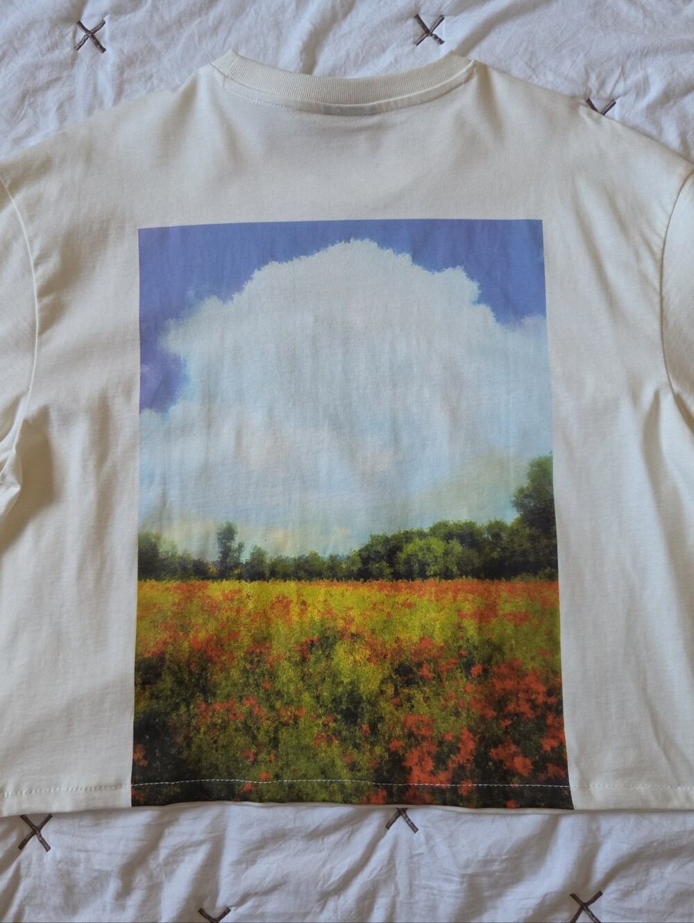 H&M Cream Graphic Tee with Scenic Print